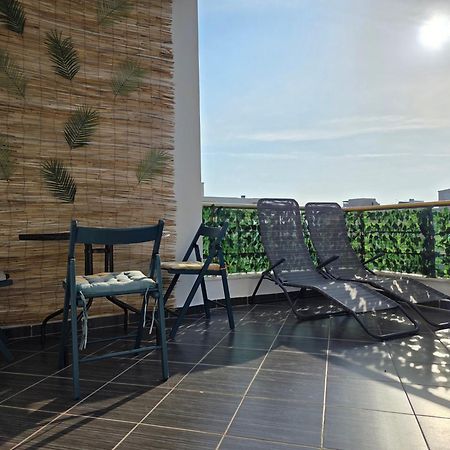 Tropic Apartment Durres Bagian luar foto