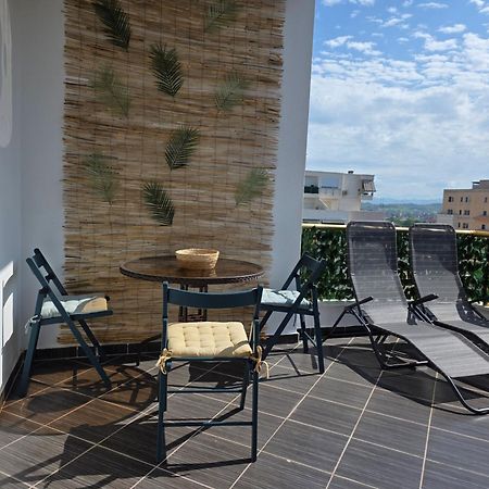 Tropic Apartment Durres Bagian luar foto